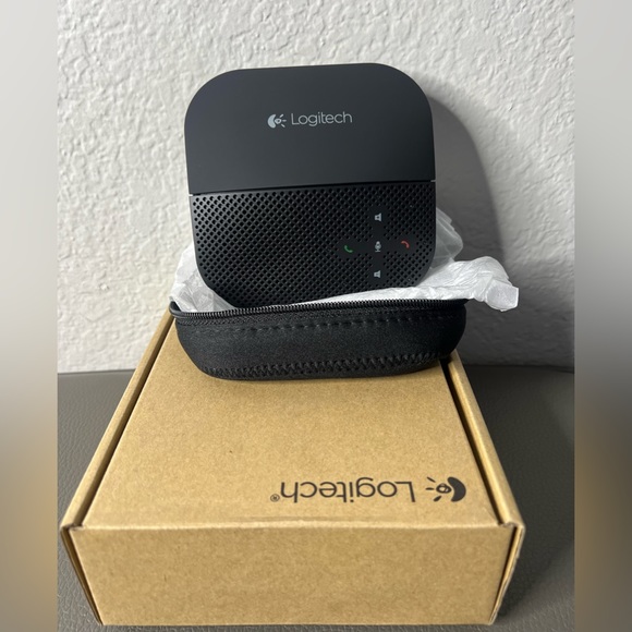 Logitech P710E mobile speakerphone USB - Picture 1 of 5